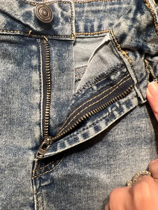 Statement Denim Mini Skirt - Light Wash - Size 5/27 - Picture 7 of 8